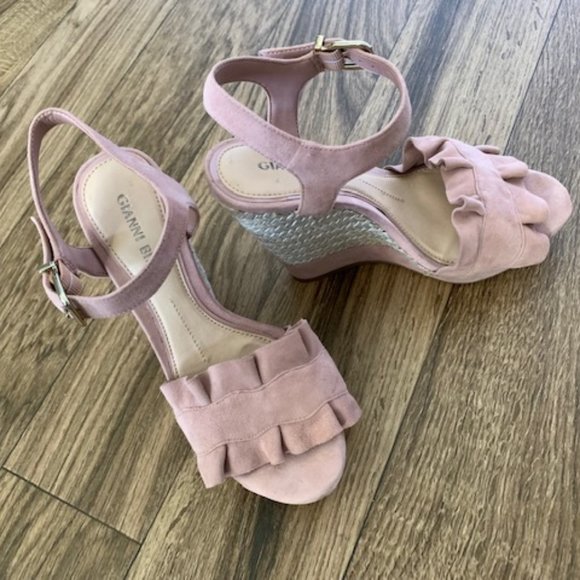 Gianni Bini KENLEYY Suede wedge, Size 7 - Picture 11 of 13